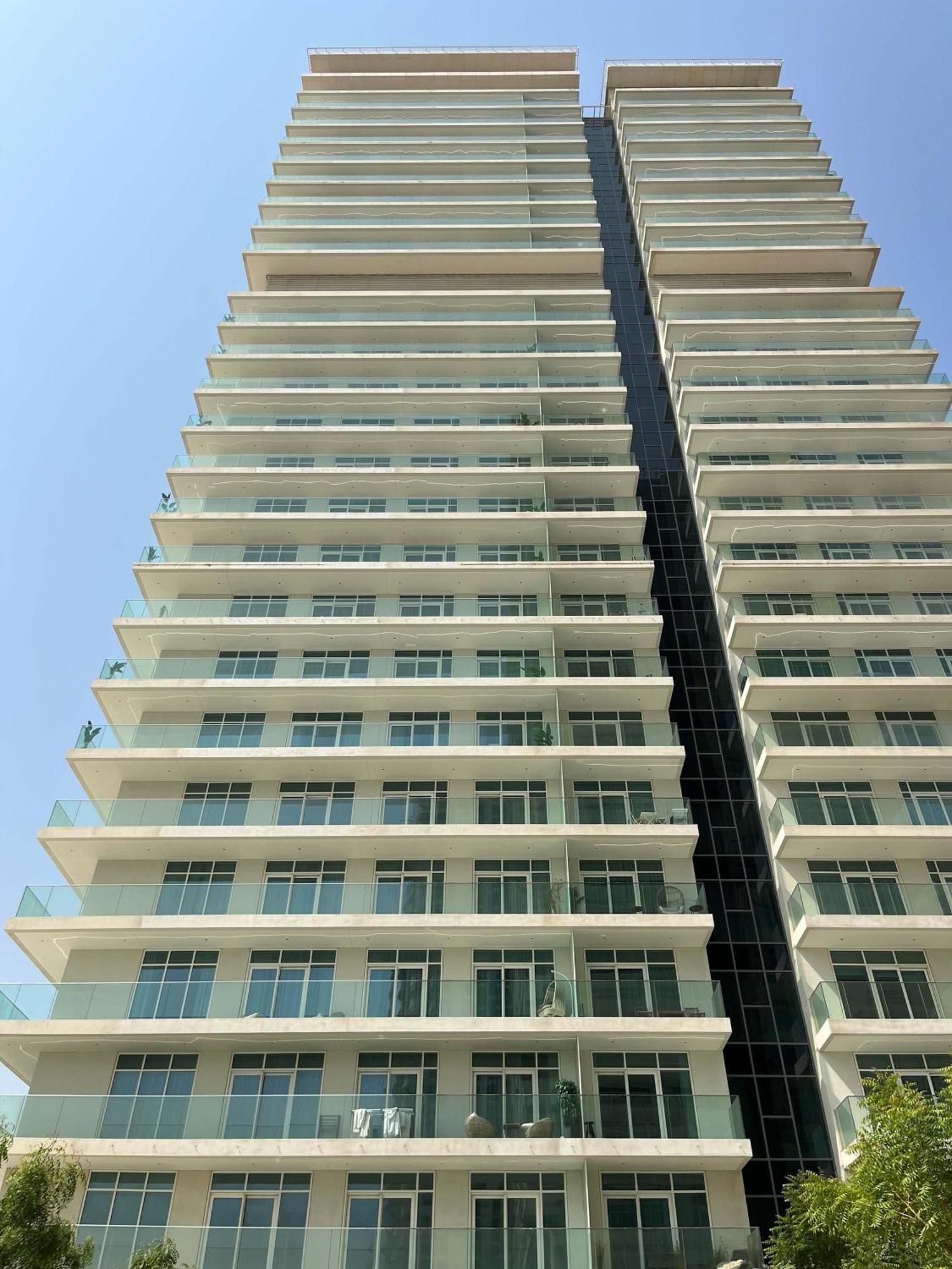 Silkhaus Palm View 1Bdr With Private Beach In Emaar Beachfront Dubai Exterior photo